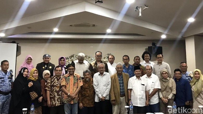 Max Sopacua dan MS Kaban Hadiri Tasyakuran Terbentuknya PN MPPI Max Sopacua dan MS Kaban Hadiri Tasyakuran Terbentuknya PN MPPI