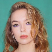 Wanita 26 tahun tersebut pun bercerita mengenai kehidupannya sebelum jadi aktris. Ternyata Jodie pernah bekerja di supermarket dan bar. Foto: Instagram @jodiemcomer