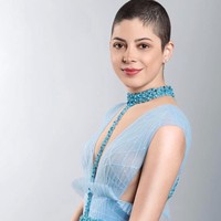 Saat sakit dan menjalani pengobatan kanker, Hajal selalu didampingi tunangannya Maroun Pierre Abi Atmeh. Foto: Instagram @Michelehajal