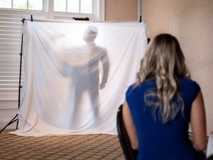 Miliuner Misterius Cari Istri, Dibuat Seperti Reality Show Bachelor