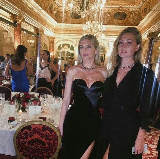 Vera merupakan penyanyi, presenter dan aktris asal Ukraina. Penampilannya yang semakin tua semakin cantik membuat Vera kini juga laris sebagai model. (Foto: Instagram)