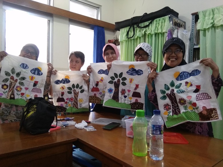 Di Tempat Ini, Disabilitas Diajari Kerajinan yang Asah Kreativitas Di Tempat Ini, Disabilitas Diajari Kerajinan yang Asah Kreativitas