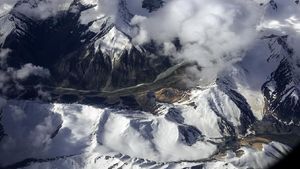 900 Mikroba Terkubur di Gletser Tibet, Bisa Timbulkan Pandemi Baru