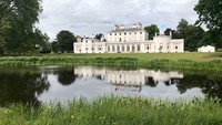 Frogmore Cottage memiliki area taman dan danau yang lumayan luas, Meghan pun berencana membuat rumah kabin di sana. Dok. Instagram