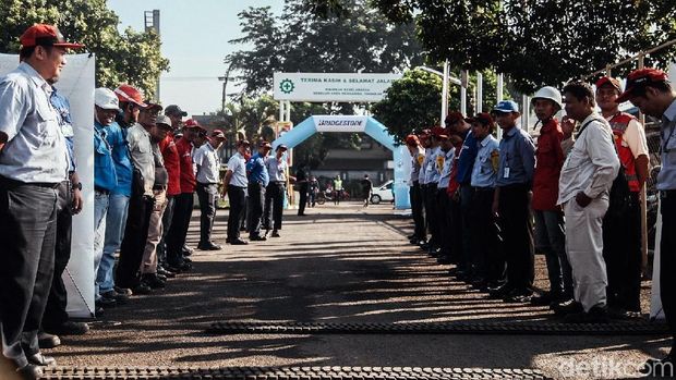Kampanye Keselamatan Ban Bridgestone di Bekasi dan Karawang