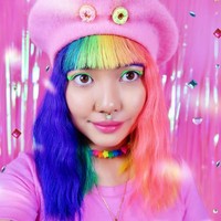 Dilahirkan dan dibesarkan di Singapura, Kristina pindah ke AS pada 2010 tetapi mendapati dirinya menderita depresi berat karena semua perubahan drastis yang harus disesuaikan keluarganya. Foto: Instagram @cybr.grl