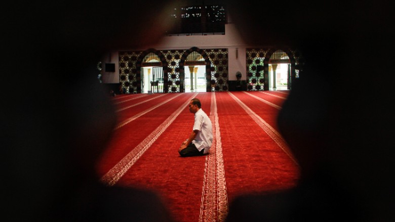 Sedekah Pagi dengan Sholat Dhuha Sedekah Pagi dengan Sholat Dhuha
