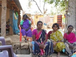 Desa Kecil di India yang Melarang Penduduknya Pakai Sepatu