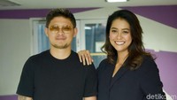 Bunga menyebut Syamsir lebih pemaaf dan dewasa hingga membuat dirinya semakin yakin. Pool/Noel/detikFoto.