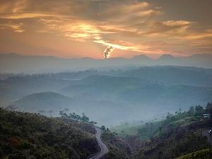 Foto Pagi yang Dahsyat di Pangalengan, Bandung