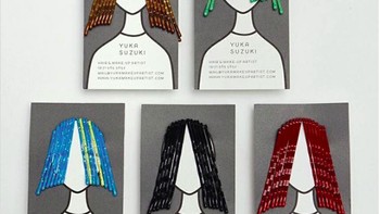 Desain kartu nama untuk seorang pekerja penata rambut. (Foto: Brightside)