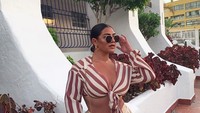 Irena Drezi mencuri hati netizen karena membiarkan foto bikininya tidak diedit. Banyak komentar positif yang memuji Irene karena mencintai tubuh plus sizenya. (irenadrezi/Instagram)