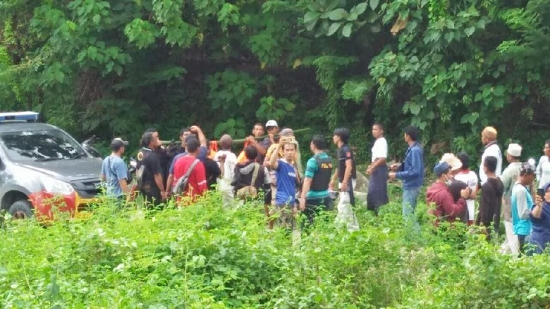 Ketakutan Warga Gegara Ayah-Anak Digorok Teroris di Parigi Ketakutan Warga Gegara Ayah-Anak Digorok Teroris di Parigi