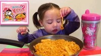 Sepanci makanan ini sudah siap dilahap si kecil. Selain mengasah tingkat percaya dirinya, aksi ini bisa jadi satu trik membujuk anak untuk makan.  Foto: istimewa