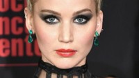 Jennifer Lawrence juga punya bayaran yang sama dengan Julia Robert untuk film eksklusif Netflix, Dont Look Up. Foto: Getty Images