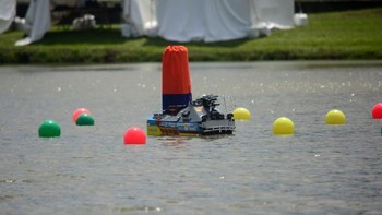 Kapal robot ITS ini harus menyelesaikan seluruh babak pada lima misi yang berbeda. Istimewa/ITS. Istimewa/ITS.