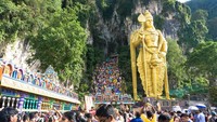Tempat wisata Batu Caves mungkin jadi destinasi populer di Negeri Jiran. Sebagai kuil, tempat ini juga menjadi rumah bagi ritual penting Suku Tamil. (iStock)