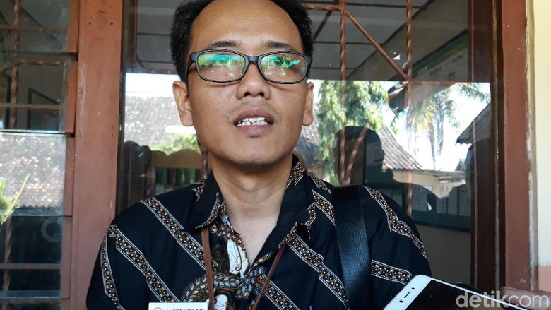 Polemik Aturan Baju Muslim Siswa SDN, ORI Minta Kata Anjurkan Diubah Polemik Aturan Baju Muslim Siswa SDN, ORI Minta Kata Anjurkan Diubah