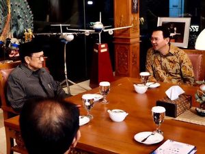 Ucapkan Selamat Ultah, Ahok Ingat Pesan BJ Habibie agar Selalu Tersenyum
