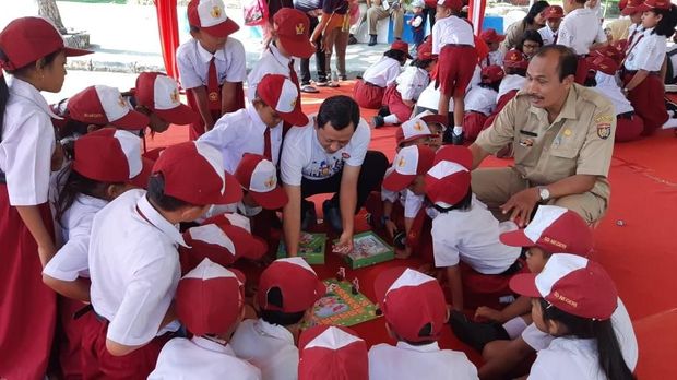  Ketua KPK Agus Rahardjo yang ikut dalam rombongan, meminta para aparat pemerintahan di Ngawi memperbaiki pelayanan bagi masyarakat.
