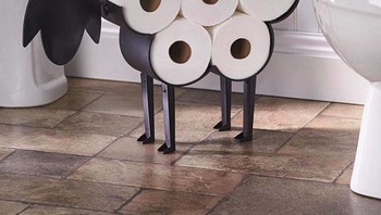 Tumpukan tisu toilet yang seolah dibuat seperti bulu-bulu domba. (Foto: Brightside)
