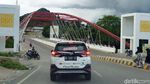 Mulusnya Jalan Aspal Menuju Perbatasan RI-Malaysia di Entikong