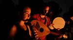 Potret Kemeriahaan Festival Lompat Api di Yunani