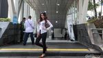 Serunya! Kampanye Ayo Berkebaya di MRT