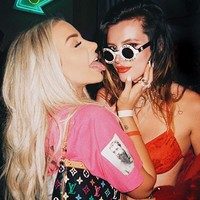 Nama Tana pun populer setelah ia berkencan dengan artis cantik Bella Thorne. Meski telah putus, namun keduanya masih bertema baik. Foto: dok. Instagram