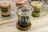5 Kafe Dekat Jalur MRT yang Punya Es Kopi Susu Enak