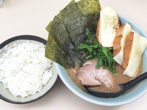Ramen Topping Baguette Plus Keju Panggang Sedang Tren di Tokyo