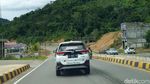 Mulusnya Jalan Aspal Menuju Perbatasan RI-Malaysia di Entikong