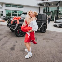 Tana dilamar oleh adik dari Logan Paul itu saat ulang tahunnya ke-21 di Las Vegas.  Foto: dok. Instagram