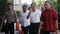 Yasonna Laoly tiba di gedung KPK, Jakarta, Selasa (25/6/2019) untuk  menjalani pemeriksaan.