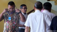 KPK memanggil Yasonna dalam kapasitasnya sebagai mantan anggota DPR RI. Dia juga pernah diperiksa sebagai saksi kasus dugaan korupsi e-KTP sebelumnya.