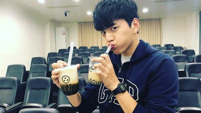 Ini Darren Wang, Aktor Tampan Asal Taiwan yang Doyan Minum Bubble Tea