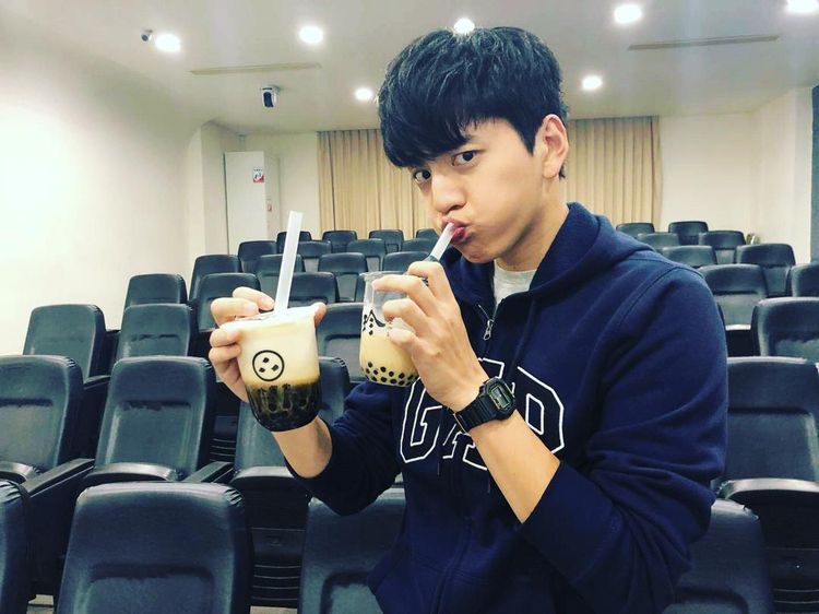 Ini Darren Wang, Aktor Tampan Asal Taiwan yang Doyan Minum Bubble Tea