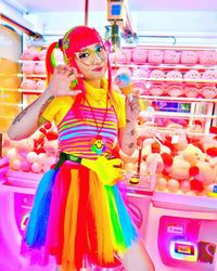 Wanita Ini Bergaya Ngejreng dan Nyentrik untuk Lawan Depresi