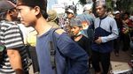 Peserta Aksi Anak-anak juga Ikut Demo Kawal Sidang MK