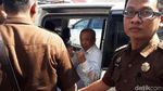 Tersangkut Kasus Ijazah Palsu, Qomar Datangi Kejari Brebes