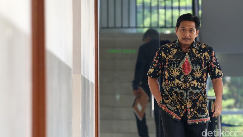 KPK Sebut Bowo Dapat Gratifikasi Pengurusan Anggaran di 2 Kabupaten KPK Sebut Bowo Dapat Gratifikasi Pengurusan Anggaran di 2 Kabupaten