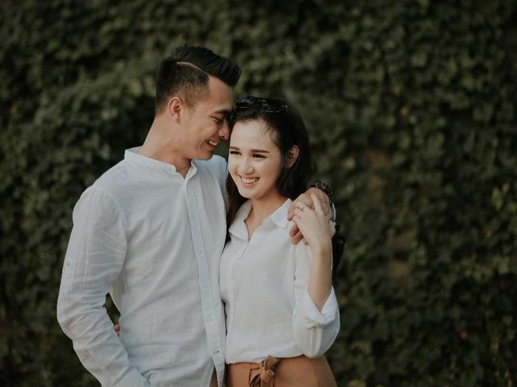 7 Foto Mesra Eza Gionino & Istri, Dulu Sempat Tak Direstui Kini Digugat Cerai