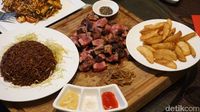 Menikmati Lezatnya Chilli Crab di Bangunan Begaya Gothic