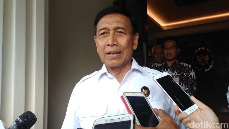 Besok Putusan MK, Wiranto: Masyarakat Tak Usah Khawatir, Aparat Berjaga Besok Putusan MK, Wiranto: Masyarakat Tak Usah Khawatir, Aparat Berjaga