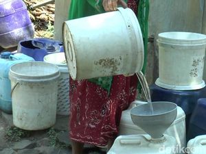 Dua Desa di Pasuruan Mulai Kesulitan Air Bersih