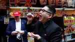 Aksi Kim Jong Un dan Donald Trump Saat Keliling Kota Jepang