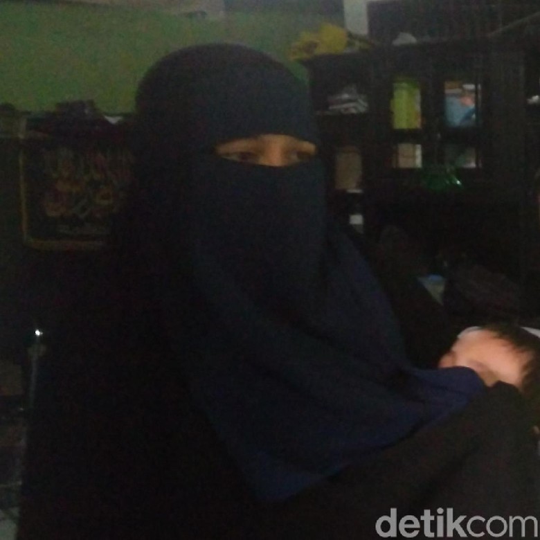 ANA Ditangkap Polisi, Istri: Nggak Yakin Suami Terlibat Rusuh 22 Mei ANA Ditangkap Polisi, Istri: Nggak Yakin Suami Terlibat Rusuh 22 Mei
