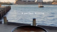 Masih di Sydney, dengan pemandangan Sydney Opera House Syahrini menikmati secangkir kopi hangat. A perfect Morning, tulisnya. Foto: Instagram