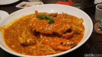 Menikmati Lezatnya Chilli Crab di Bangunan Begaya Gothic
