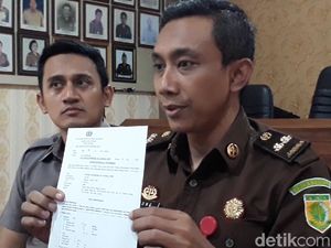 Qomar Tak Ditahan Tapi Wajib Lapor di Kejaksaan